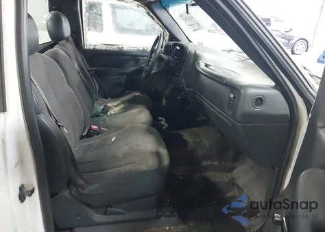 2002 Chevrolet Silverado 1500 Commercial z USA, uszkodzony, nr VIN 1GCEC14W72Z243871